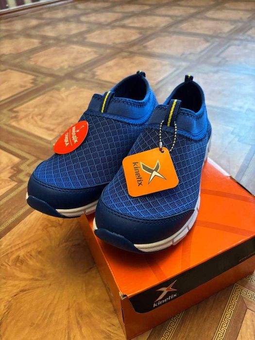 Спортивная обувь