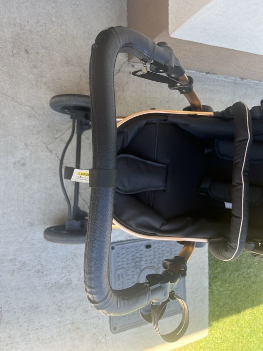 Vand Carucior 3 in 1. Stare foarte buna.