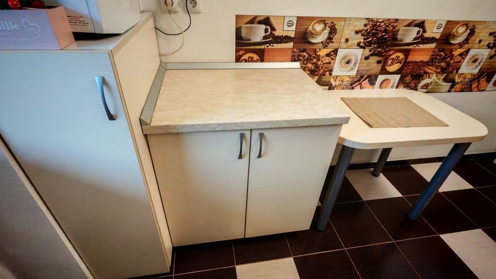 Vând mobila de bucătărie