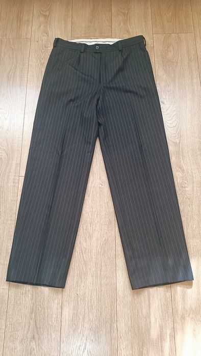 Pantaloni Costum,bleumarin închis,mărimea 48,model cu dungi