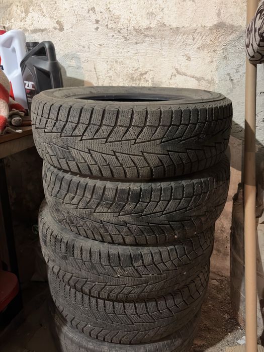 Продам зимние шины Hankook