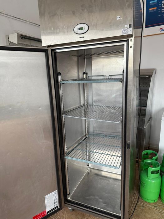 Frigider inox profesional