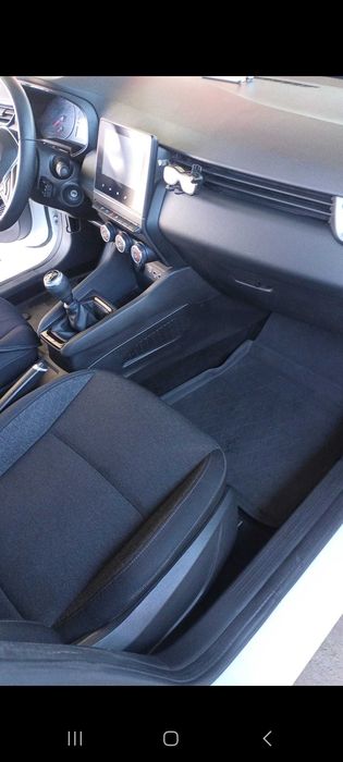 Vand autoturism Renault clio
