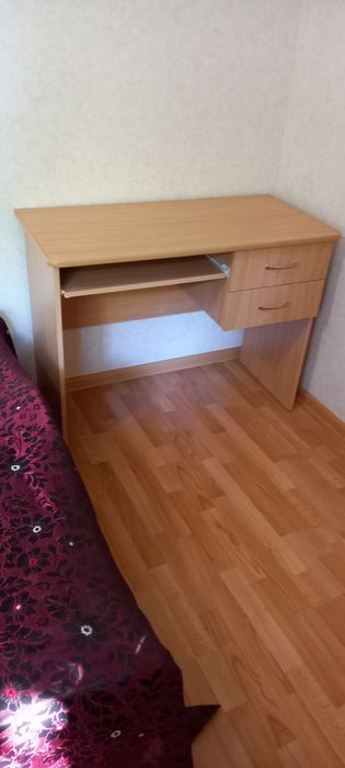 Стол письменный...