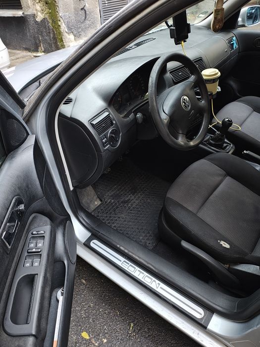Vând wolswagen golf 4