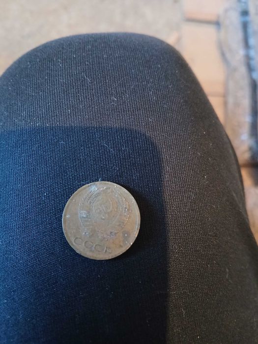 Продавам стари монети