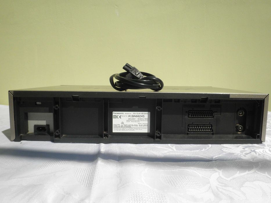 Toshiba V728G & Panasonic NV-SJ 410 видео плейъри