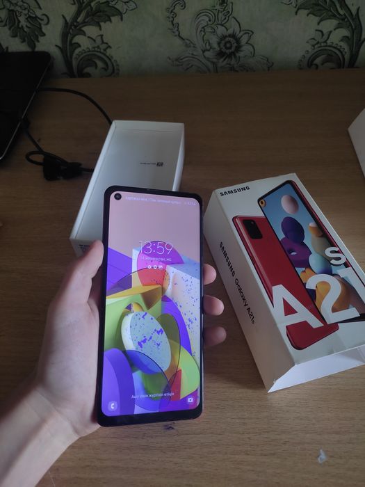 Самсунг      21s