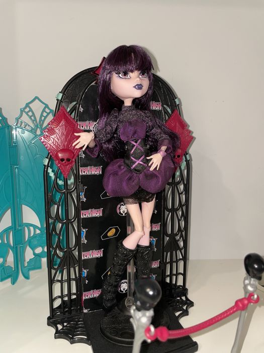 Monster high (монстер хай) мебель