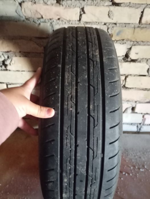 Продам одну шину на 15