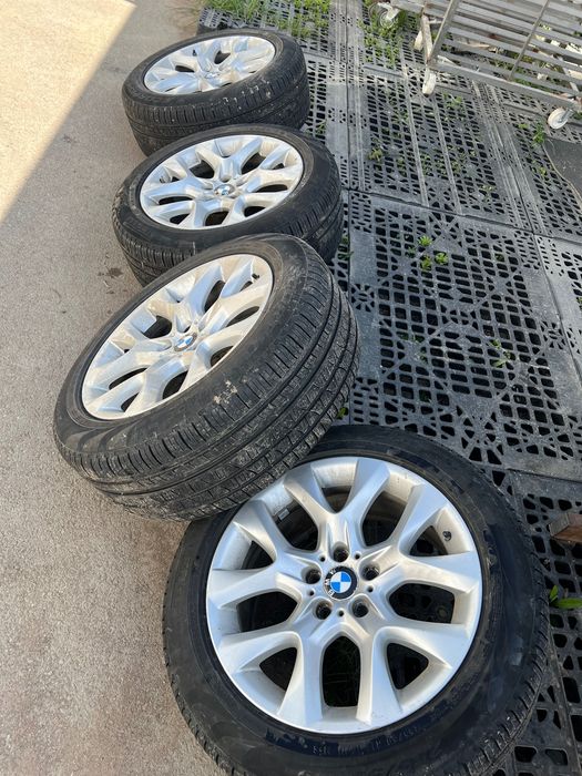 Продавам джанти с гуми Pirelli r19 255/50/19 5.112
