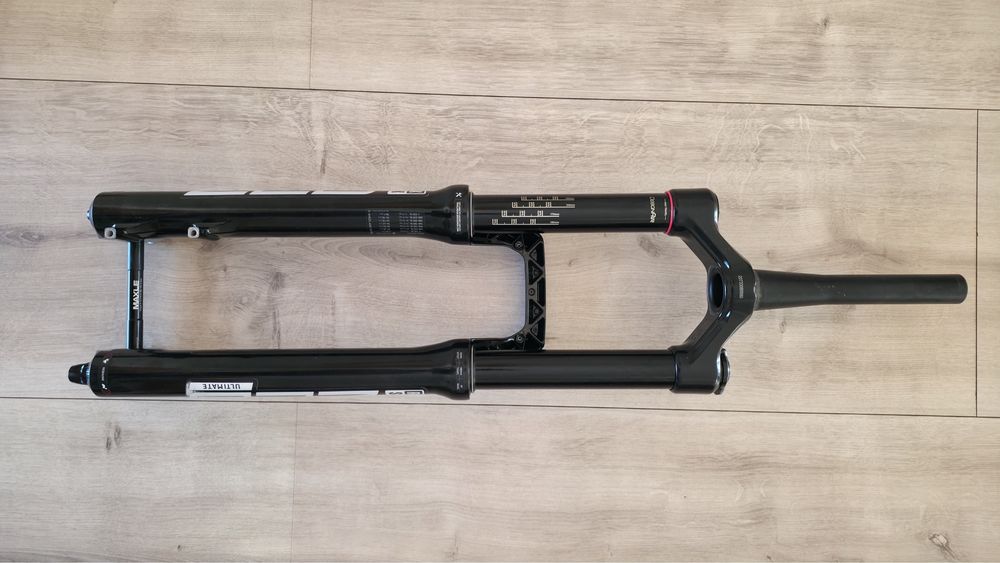 Furca Rockshox Zeb Rc 29 180 mm NOUA
