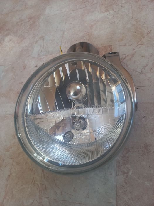 Harley Davidson  V-Rod фар