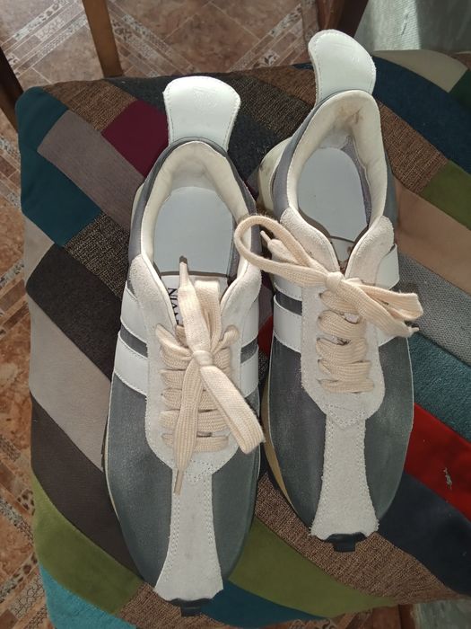 Кроссовки фирменные