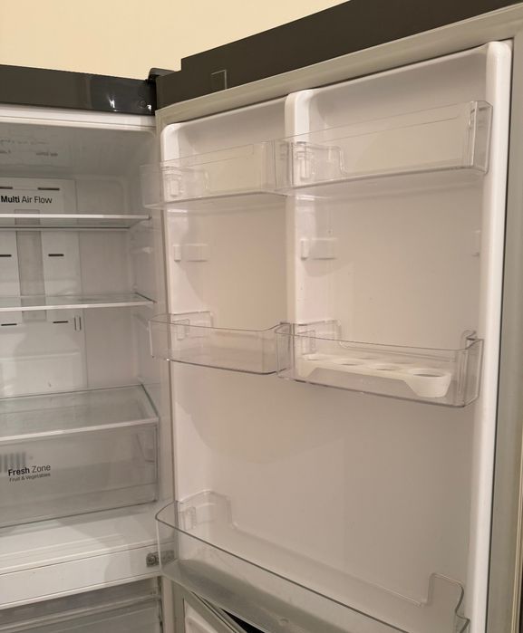 Продам холодильник LG