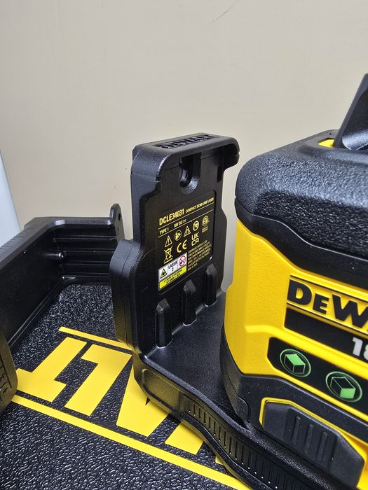 Нов лазерен нивелир DEWALT DCLE34031N
