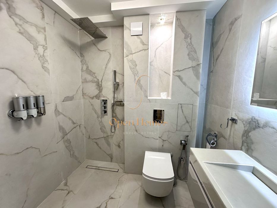 Продава се Двустаен апартамент в Пловдив, Кършияка - 98 кв.м за 2021 €/кв.м - Снимка #12