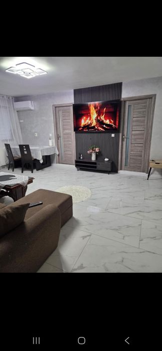 Apartament  si studio cu întrări  separate  ideală pentru  două  famil