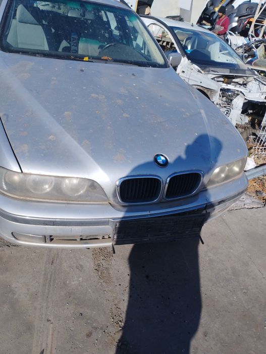 Dezmembrez BMW E39 an 2000 motor 2.0diesel