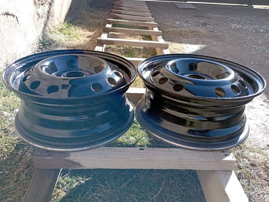 Продам две штамп диски