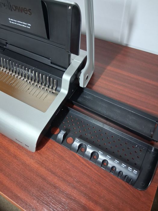 Aparat de indosariat indosariere Fellowes Quasar+ 500, cadou 2 cutii mari de spire