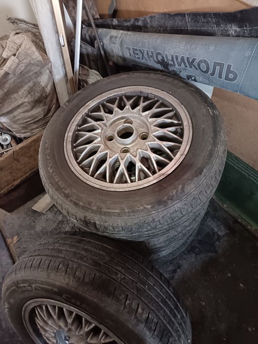 Ауди 80 титанка с резиной