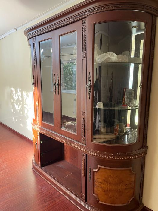 Продается сервант