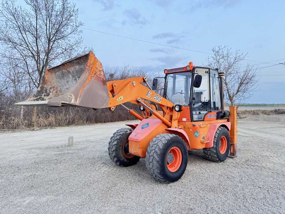Buldoexcavator Eurocomach E 295 , 3100 ore , adus din italia