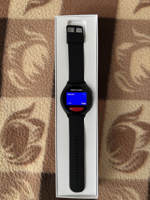 Смарт часовник Xiaomi Watch 2