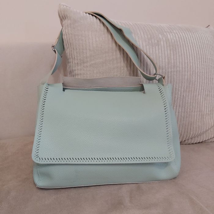 Дамска чанта в цвят мента