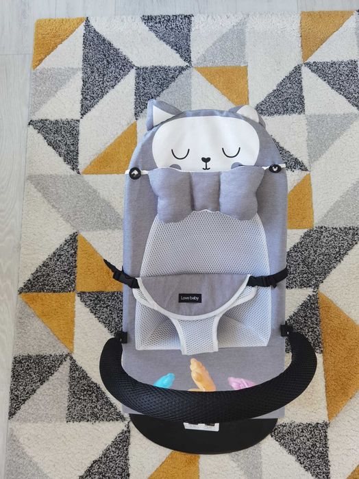 Шезлонг за бебе с арка с играчки