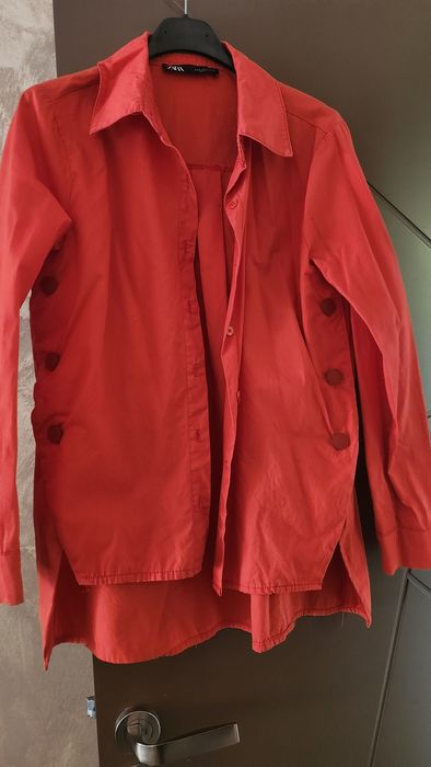 Риза на марката Зара