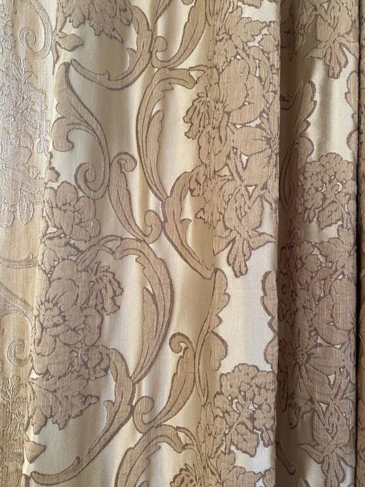 Очень красивые шторы из дорогой натуральной ткани на 4 окна