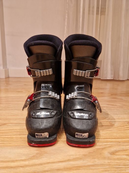 Продавам ски Volkl Racing 130см и Junior и ски обувки