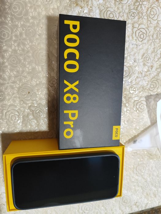 Продам новый телефон,поко икс8 про.512.гиг.