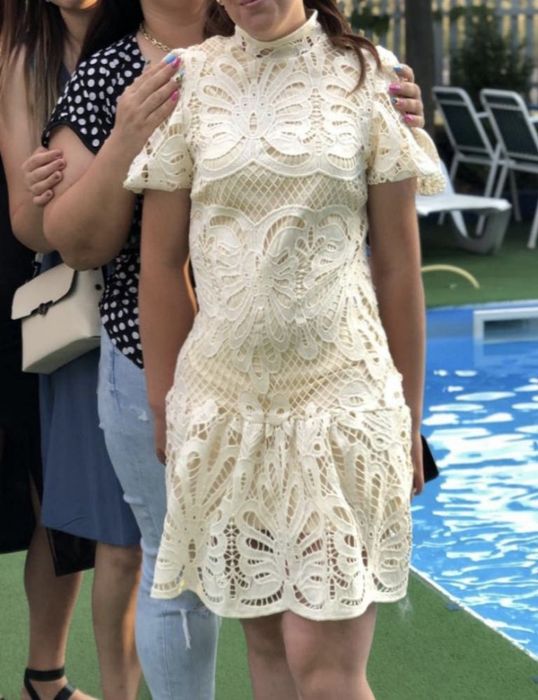 Мръсно бяло дамска рокля Универсален размер със дантели!