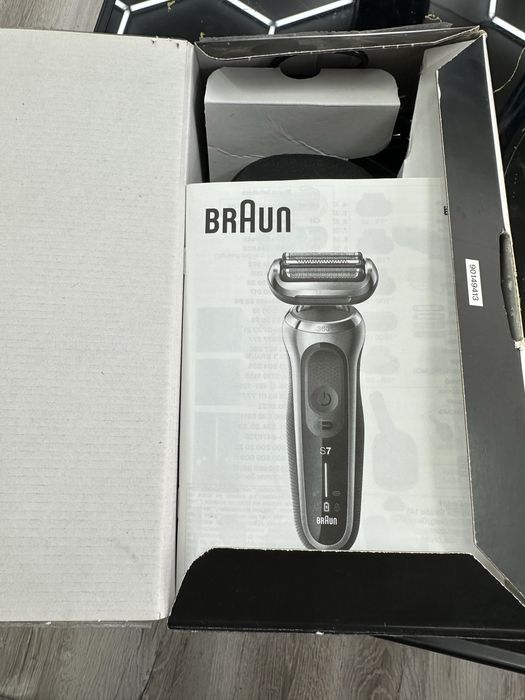 Eе. Самобръсначка Braun s7 shaver
