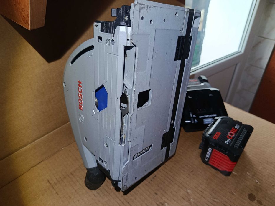 BOSCH GKT 18V-52 GC fierastrau circular 18V 12Ah 8Ah plonjat BITURBO