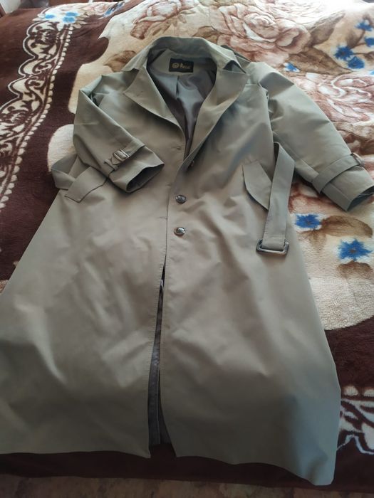 Плащ женский цвета хаки