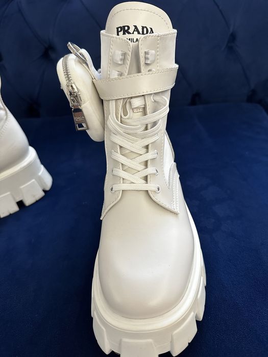 Ghete Prada Monolith