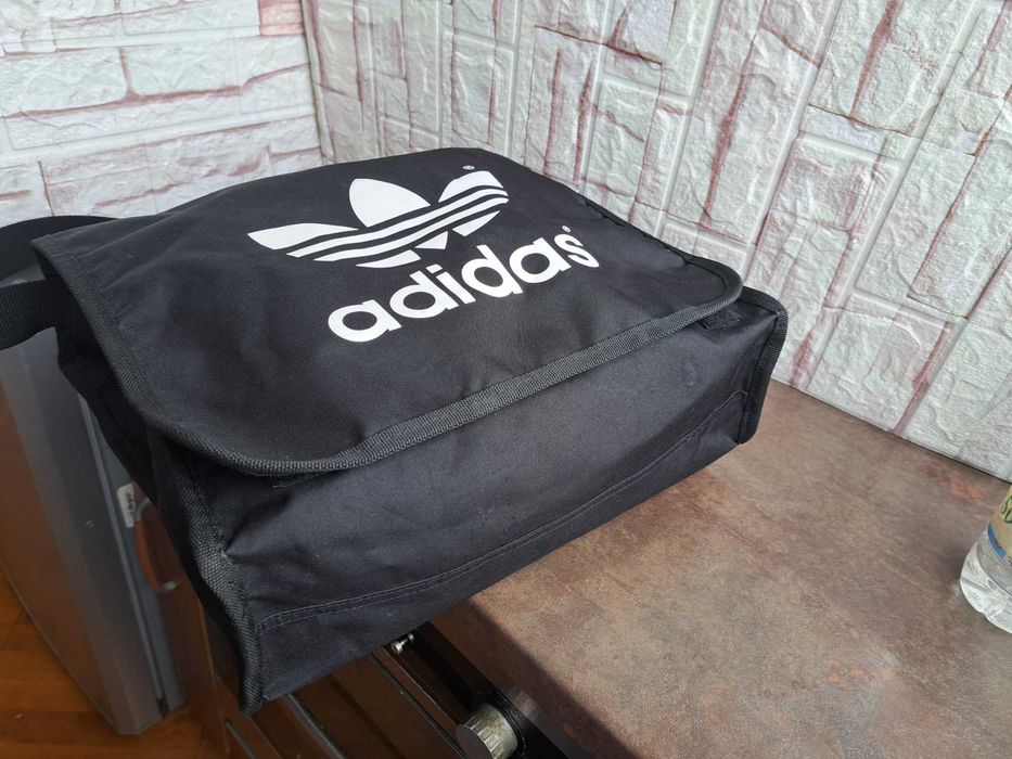 черна чанта Adidas,чанта за лаптоп,адидас