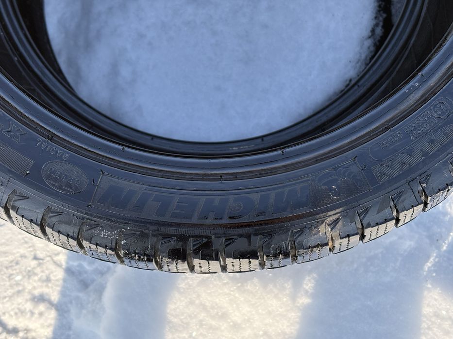 245/40/18 комплект зима