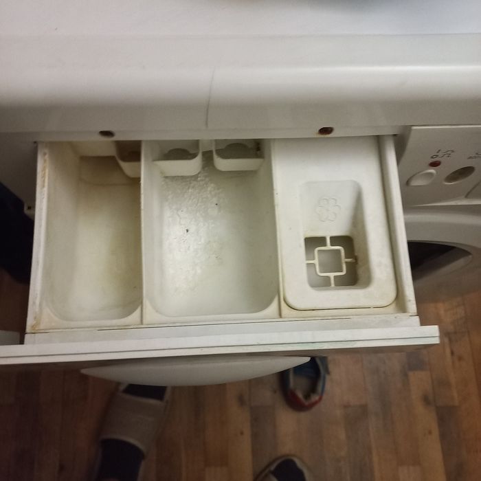 Машинка стиральная Indesit