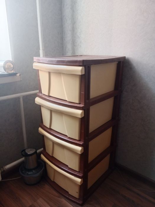 Пластиковый комод