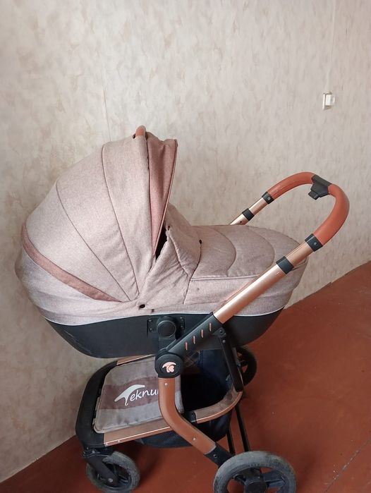 В отличном состояние  коляска