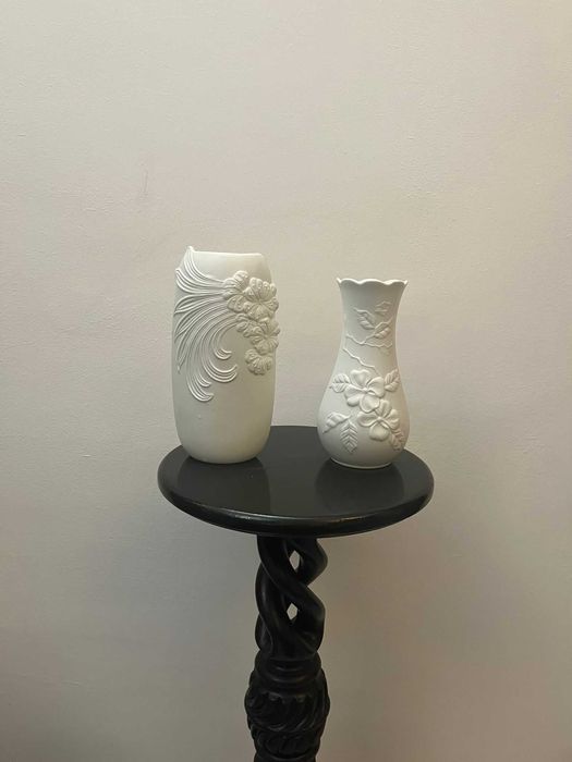 Set 2 piese portelan biscuit w germania KAISER marcate bibelouri bibelou