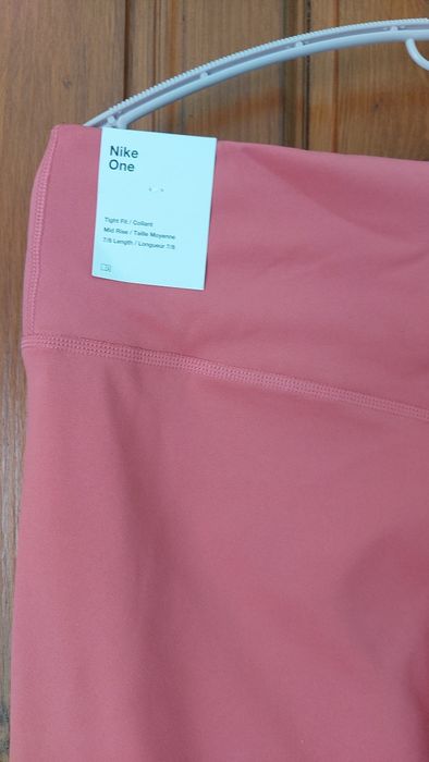 Нови оригинални дамски клинове Nike