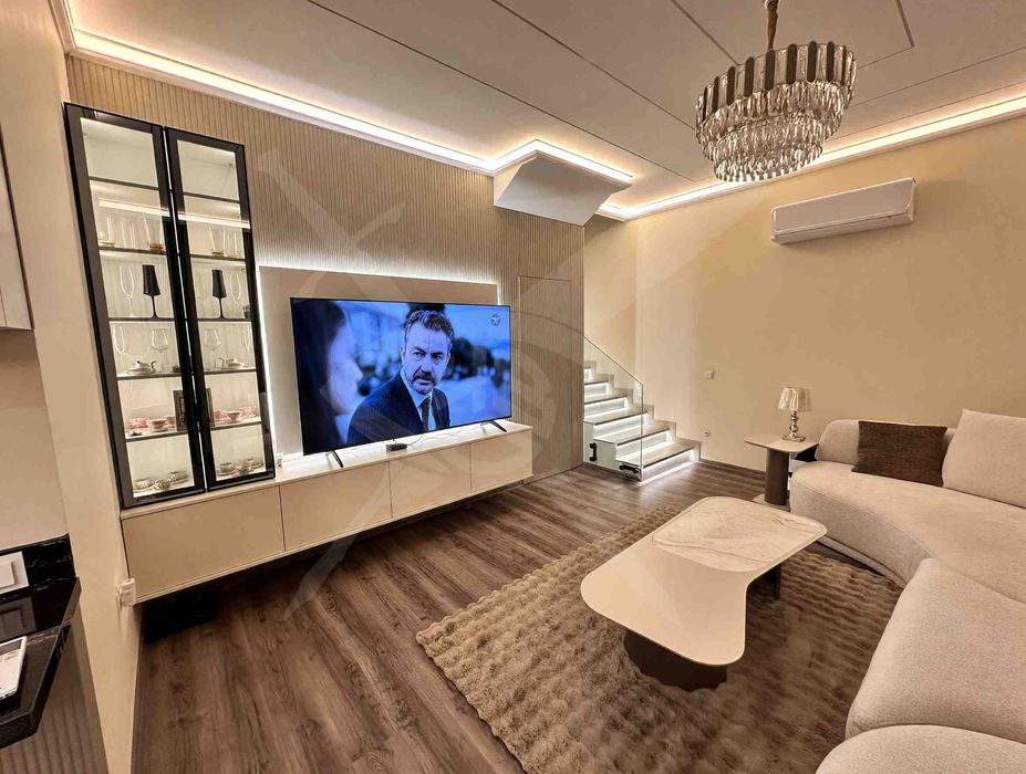 Продава се Къща в Бургас, Сарафово - 180 кв.м за 3056 €/кв.м - Снимка #1