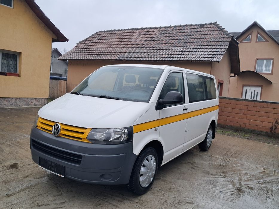 Vw transporter t5  06/2011. 9 locuri clima top
