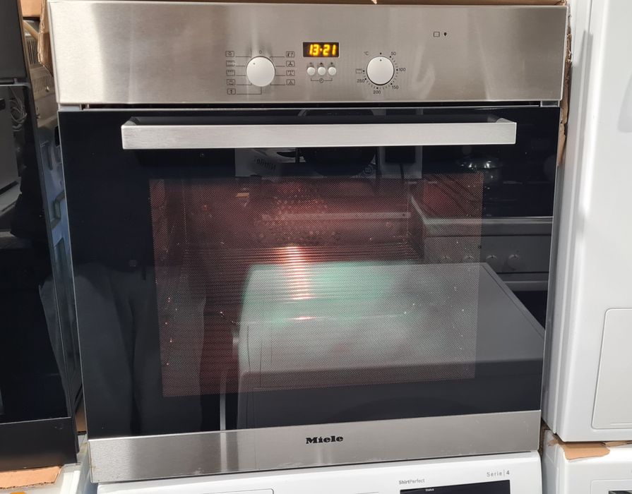 Фурна за вграждане Miele H4215B